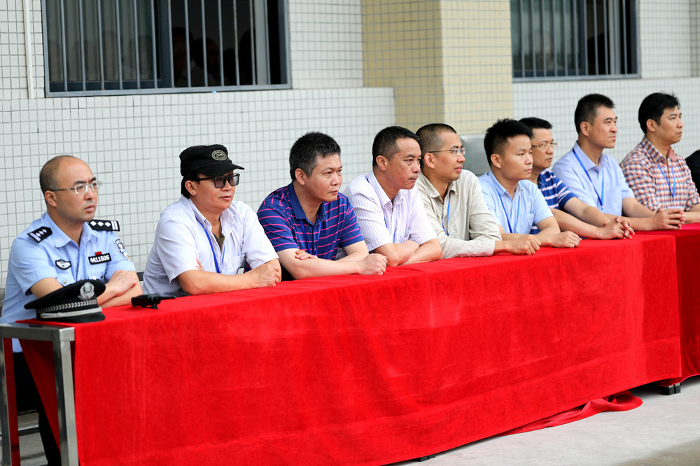 建设工程总包部党支部和后勤党支部结对开展警示教育学习活动1_副本.jpg